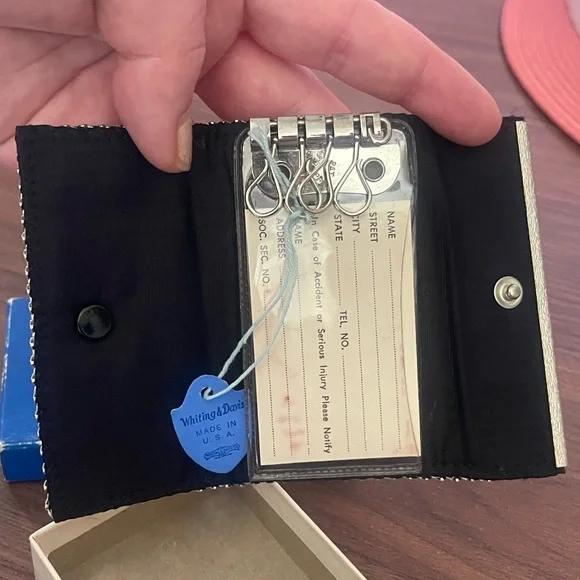 NIB Vintage Whiting & Davis Silver Metal Mesh Key Holder - Picture 5 of 12